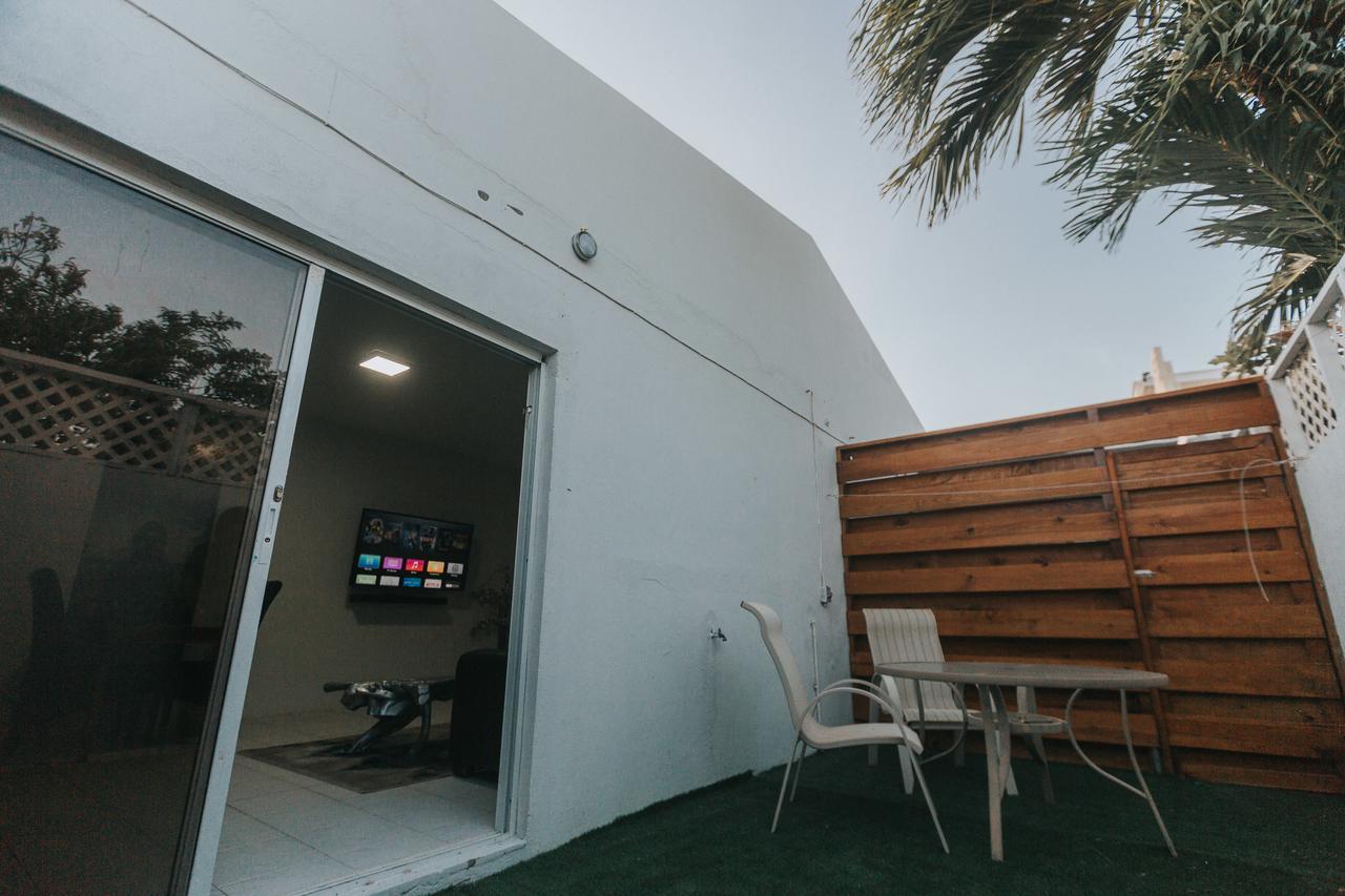 Buddha Studios Aruba Palm Beach Kültér fotó