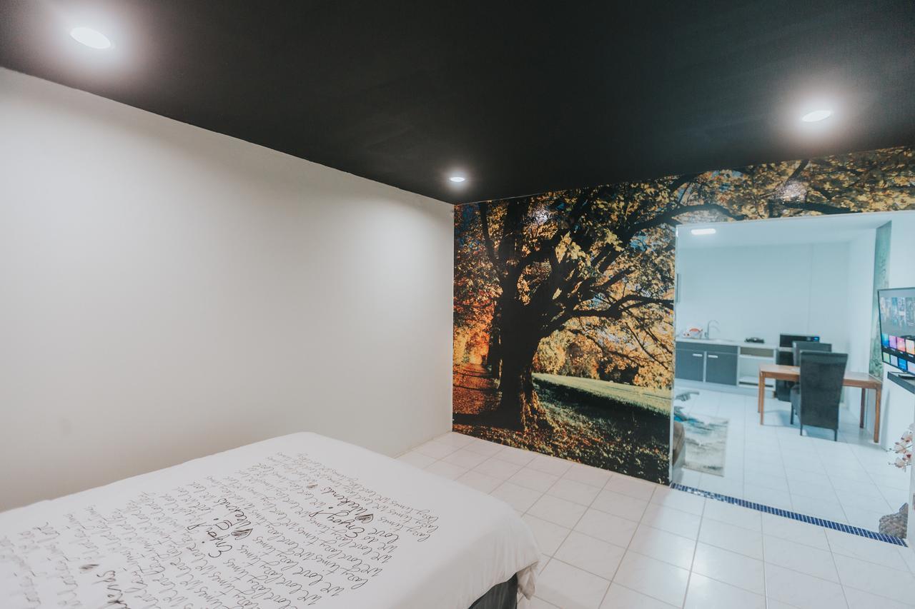 Buddha Studios Aruba Palm Beach Kültér fotó